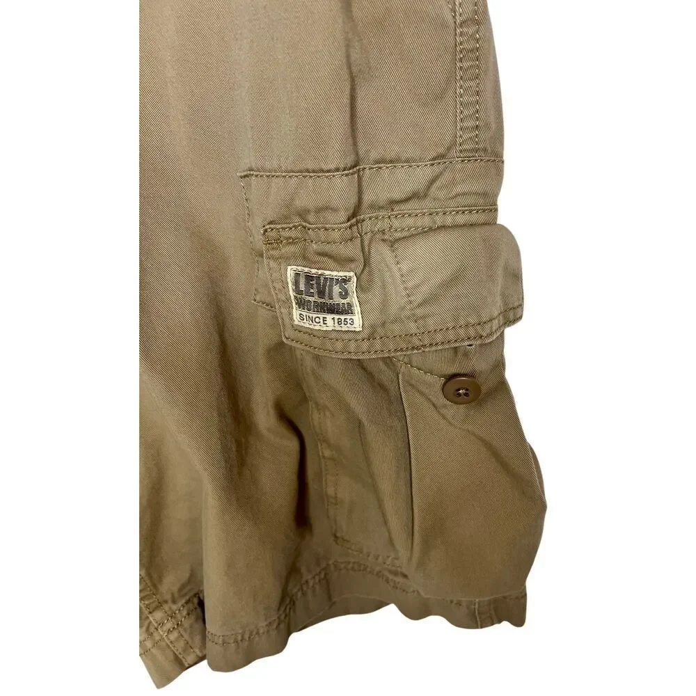 Levis Cargo Shorts Mens 36W Beige Hiking Outdoors Loose Fit 100% Cotton